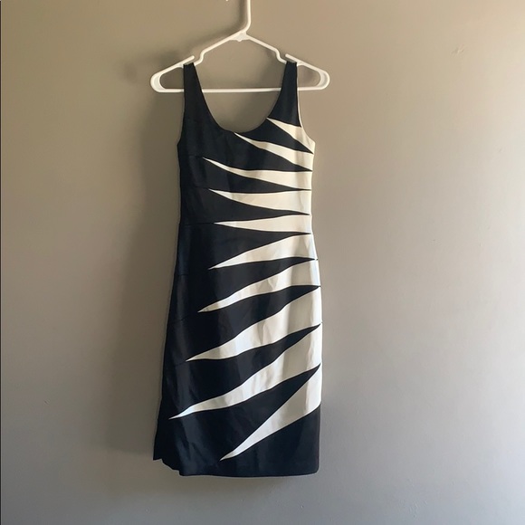 Jax size 2 formal dress - Picture 2 of 7